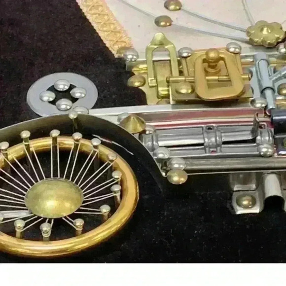 Vintage Car Wall Art Decor in Gold and Silver - Picture 6 of 8